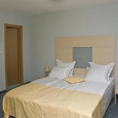 Hotel 4 Zona