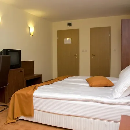 Hotel 4 Zona Sófia