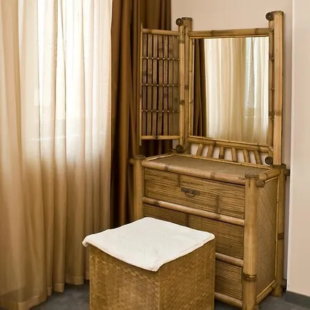 Hotel 4 Zona